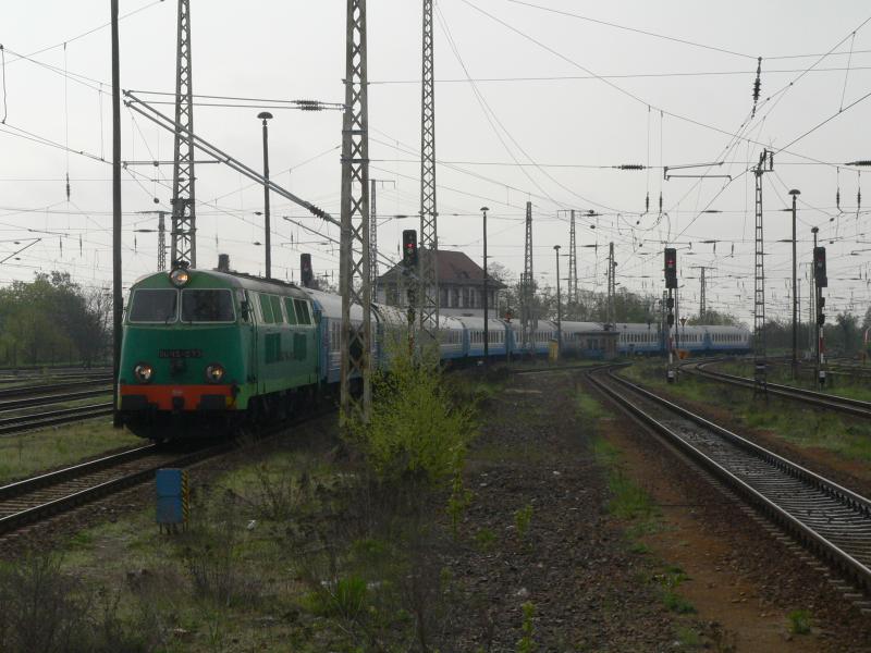 SU45 073 fhrt in Frankfurt(Oder) ein. 29.4.2006