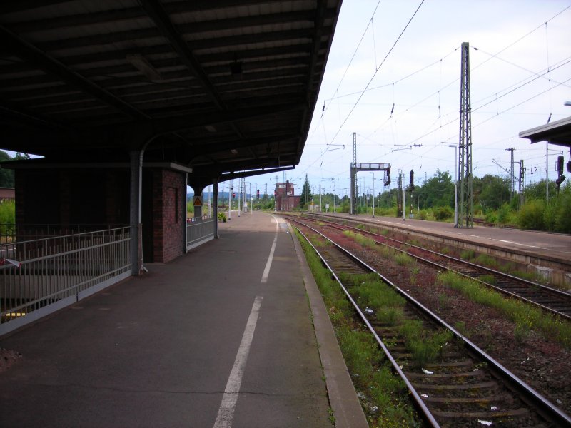 Sdausfahrt des Bahnhofes Lhne