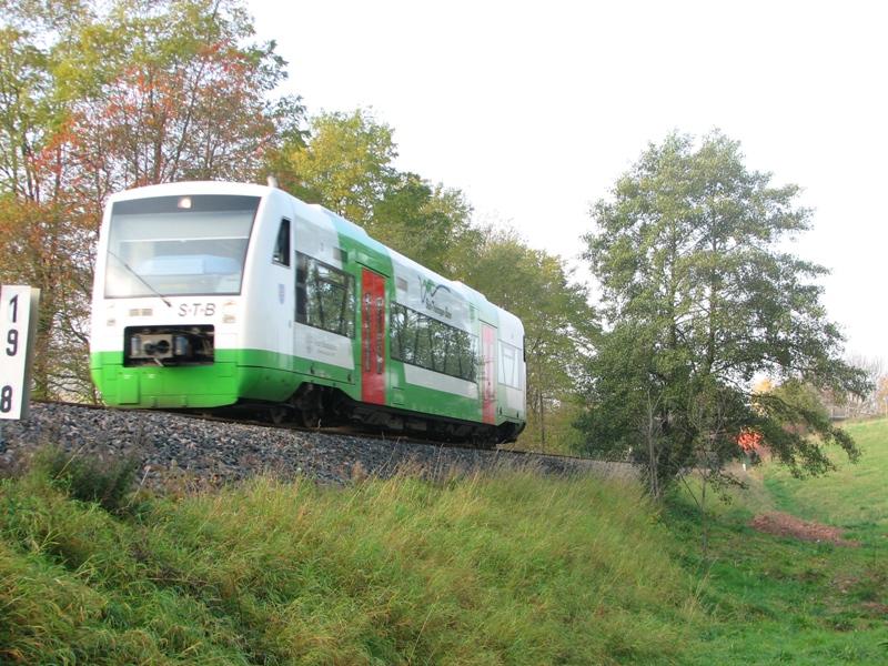 SdThringenBahn unterwegs nach Zella-Mehlis, von Schmalkalden kommend. 29.10.2005