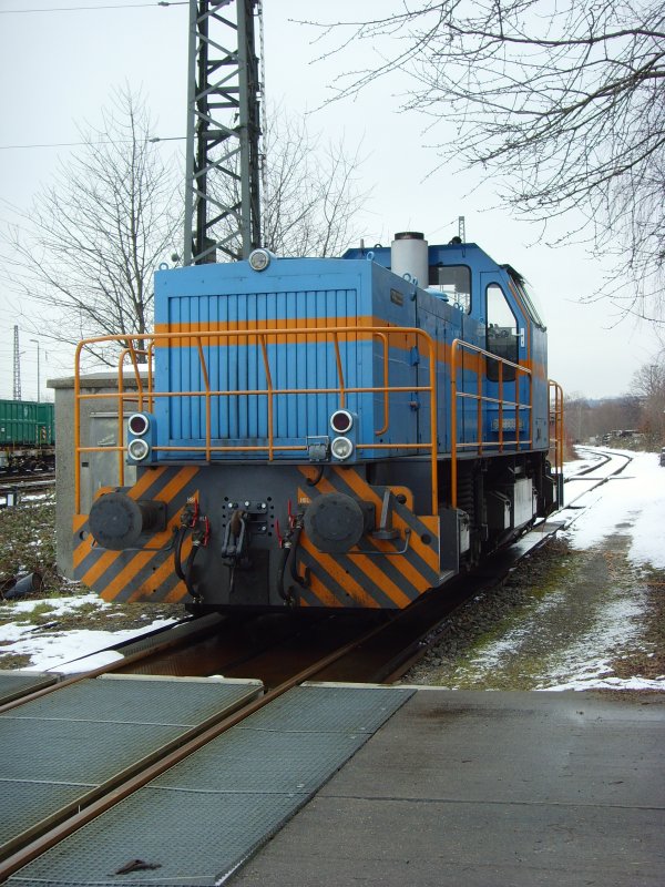 SWEG V102 steht schon seit Tagen auf ihrem Gleis im Freiburger Gterbahnhof. 16.02.09