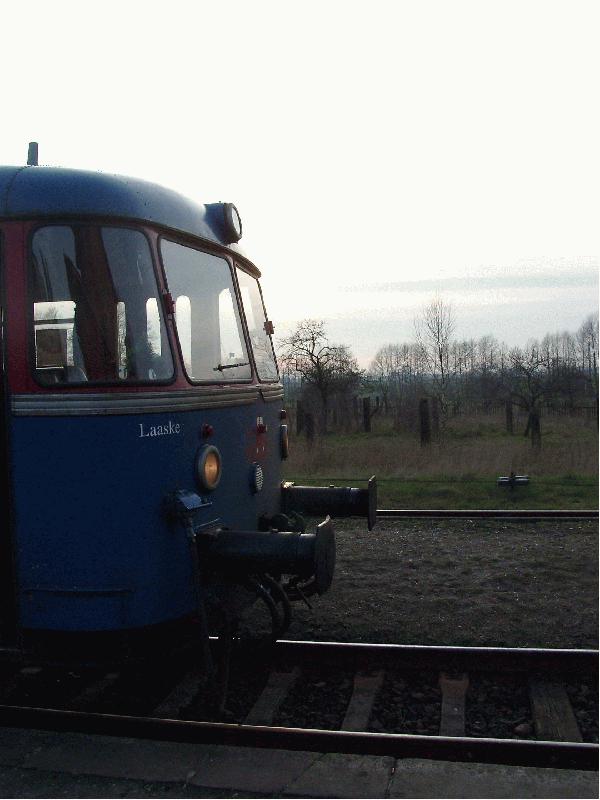 T2 der PEG am 29.03.2002 whrend eines Kreuzungsaufenthaltes in Wutike.