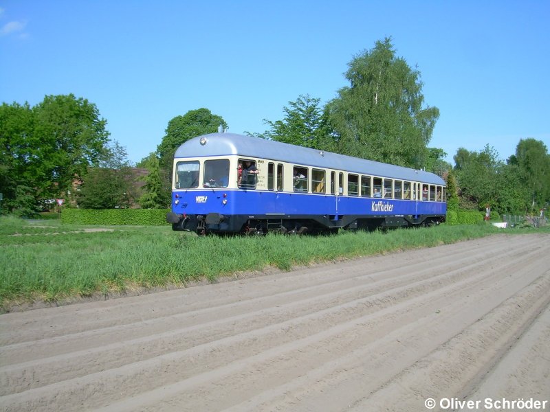 T3 der Mittelweserbahn, auch genannt  Kaffkieker  am 12.5.2008 kurz hinter der Ortschaft Hassel in Richtung Eystrup
