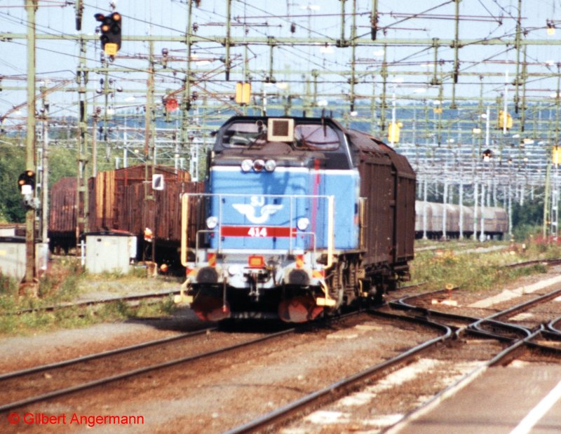 T44 414 am 02.08.1999 bei Rangierarbeiten in Boden.