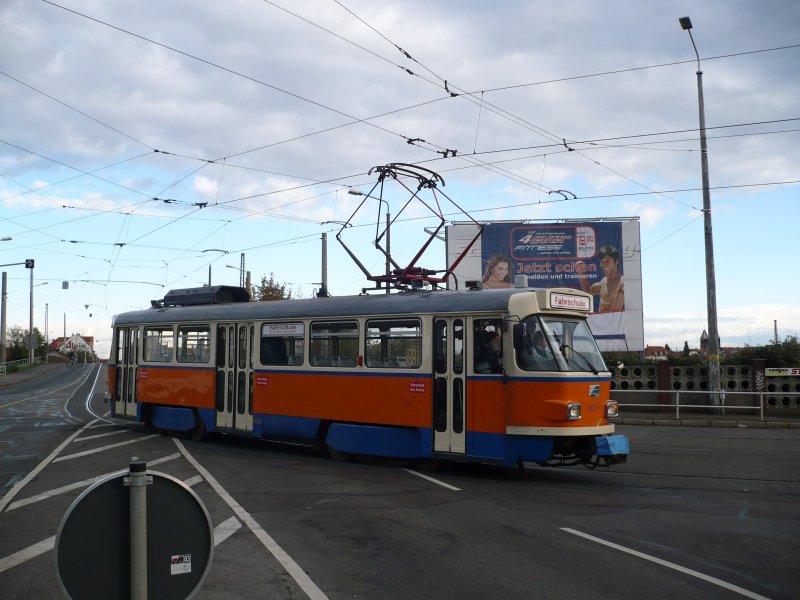 T4Dm 5001/ Fahrschule in der Antonienstra�e (Hst. Diezmannstra�e)
14.10.2009