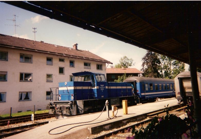 TAG 14 bei der Ankunft des  Mittagszuges  (Schaftlach-Tegernsee) im Bahnhof Tegernsee. Sommer 1996