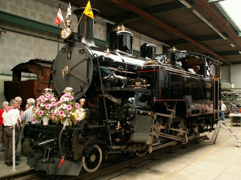 Tag der offenen Tr in der DFB Werkstatt Chur.Die FO Zahnradlok HG 3/4,No.4 SLM 1913 (System Abt)ist nun fertiggestellt und kann nchstens auf die Furka-Bergstrecke.Chur 11.06.06