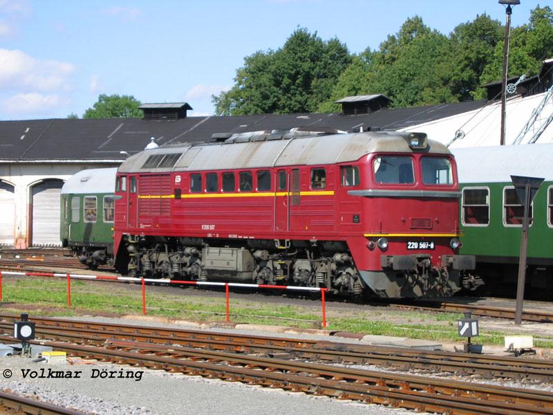  Taigatrommel  220 507 (ex V200 507 DR) der Leipziger Eisenbahnverkehrsgesellschaft in Nossen - 31.07.2005
