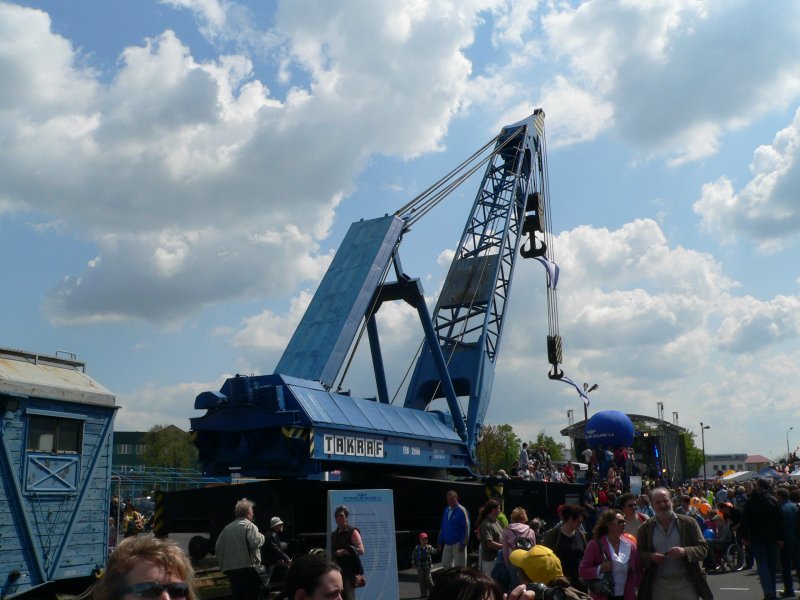 Takraf-Kran in Wolsztyn. Das Leipziger Unternehmen, das bereits zu DDR-Zeiten Krne herstellte und exportierte, existiert auch heute noch. 3.5.2008