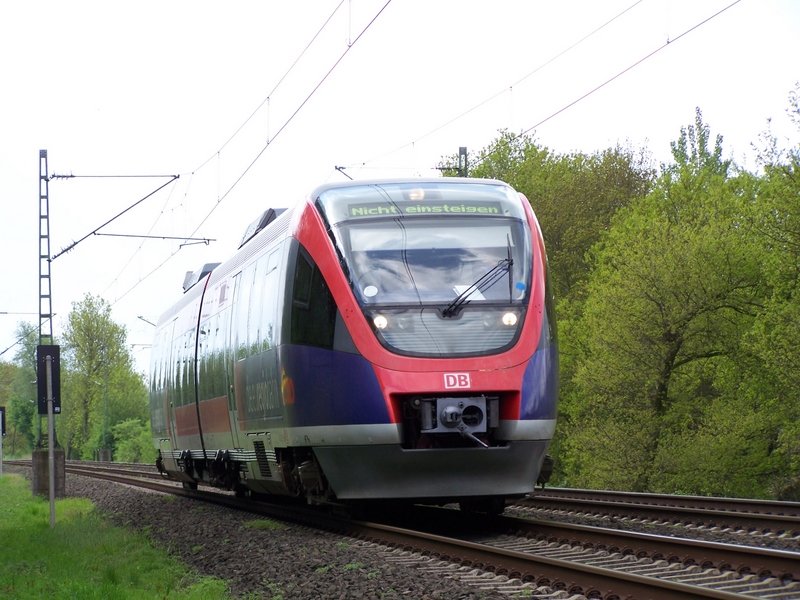 Talent der Euregiobahn f�hrt leer nach D�sseldorf, hier an km 20.4