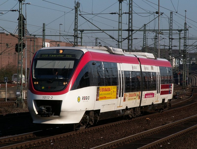 Talent der Regiobahn S-28 bei der Einfahrt in den D�sseldorfer Hauptbahnhof. Das Foto stammt vom 12.03.2007