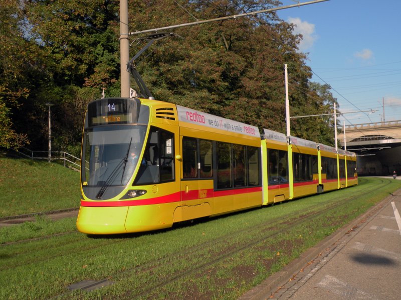 Tango 153 fhrt Richtung St. Jakob. Die Aufnahme entstand am 13.10.2009