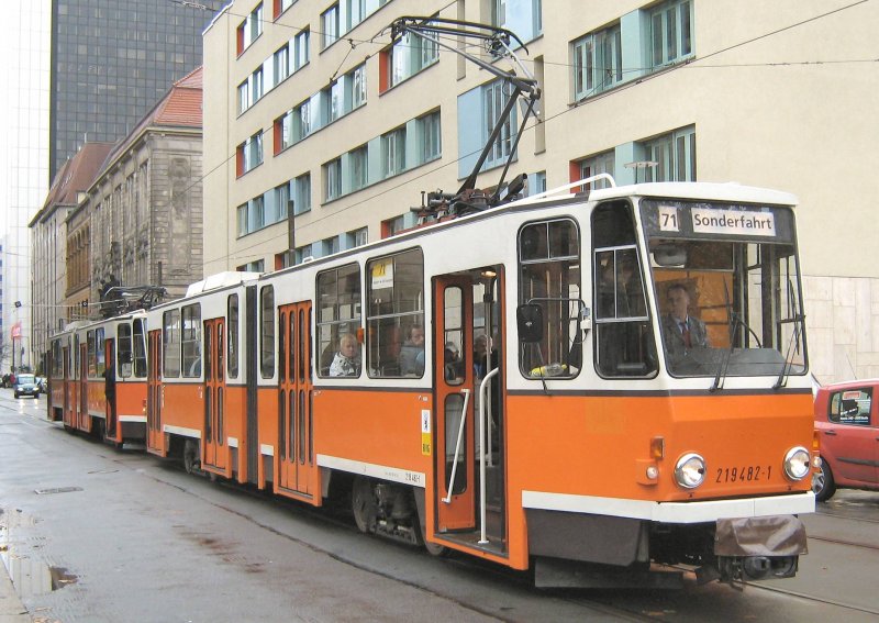 TATRA KT4D in Ursprungsausfhrung, Doppeltraktion in berlin anllich einer Themenfahrt 2007