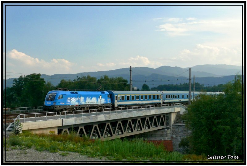 Taurus 1016 023 Kyoto fhrt mit Zug IC 530 sterreichische Computer Gesellschaft von Sillian nach Wien.
Zeltweg 19.08.2007