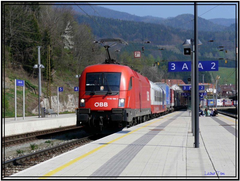 Taurus 1116 184-1 Rola bei der Durchfahrt durch den Bahnhof Leoben
13.04.2007