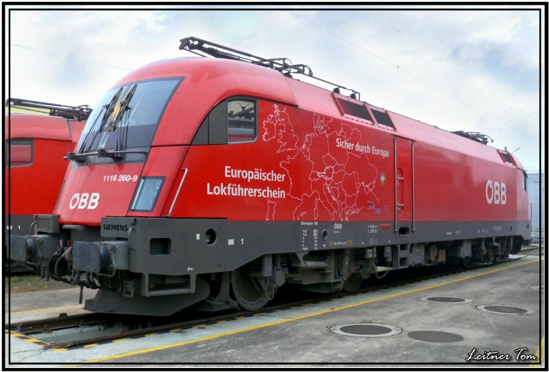 Taurus 1116 260  Sicher durch Europa  steht neben dem Heizhaus in Knittelfeld.
22.09.2007