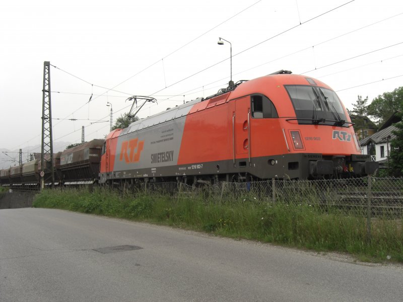 Taurus 1216 902-7  RTS Swietelsky  am 28.05.2008 im Bahnhof
Prien am Chiemsee.