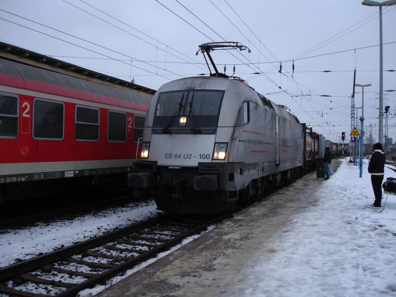 Taurus am 4.Januar 2006 im Bahnhof Falkenberg(Elster)(unterer Bahnhof). 