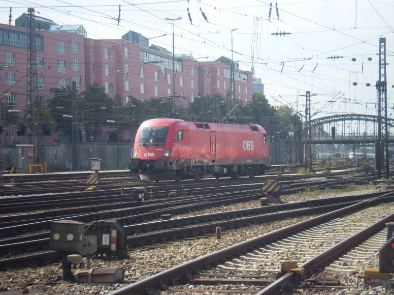 Taurus  steht im Gleisvorfeld des Mnchener Hbf s. 