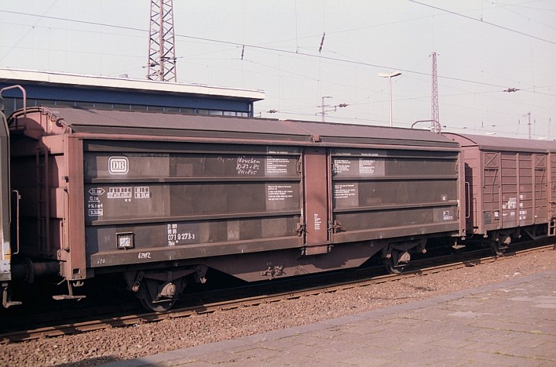 Tbis 80 071 9 273-3 in Oberhausen 28-10-1993.