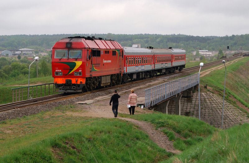 TEP70 BS - 002 mit D19 in Jonava (07.05.2009)