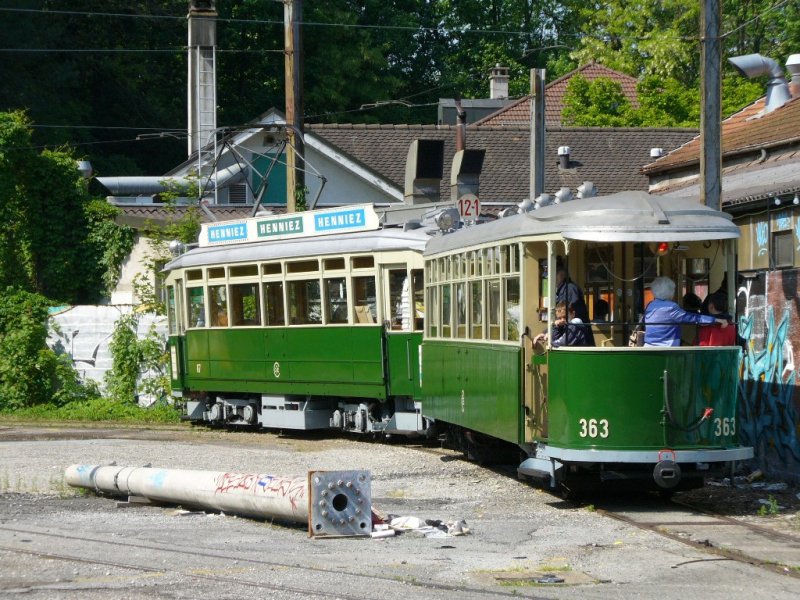 TG - Be 4/4 67 + B 363 in der Tram Wendeschlaufe in Carouge am 06.05.2007