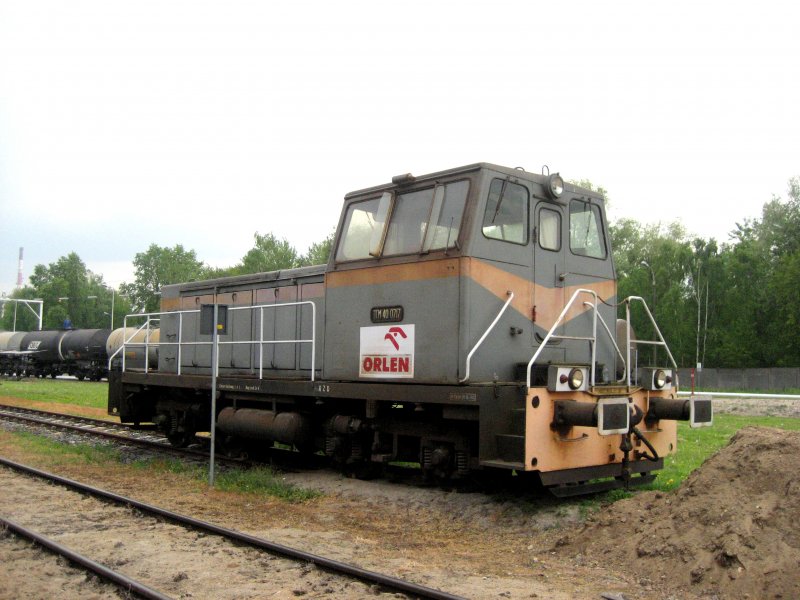 TGM40-0717 das ist eine Dieselkleinlokomotive fr den Rangierdienst  von der ORLEN. Am 13.02.2009 in Gdańsk Wiślany.