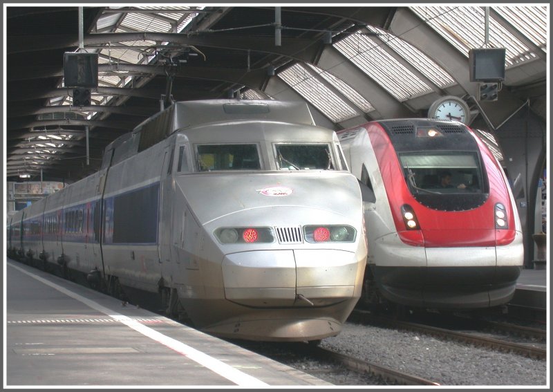 TGV und ICN nebeneinander in Zrich HB. (19.03.2007)