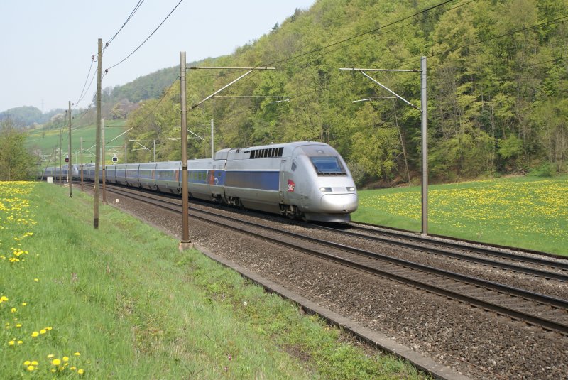 TGV POS 4404 und TGV POS 4403 am 21.4.09 in Tecknau.