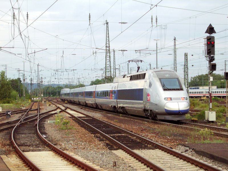 TGV-POS 4410 fhrt als TGV 9575 Paris-Est - Mnchen Hbf aus Karlsruhe Hbf aus. 25.08.08