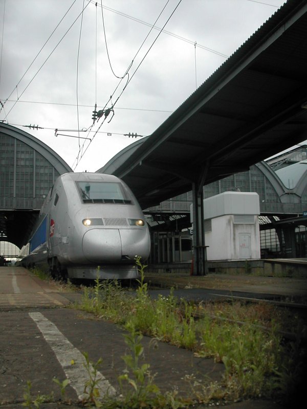TGV POS nach Paris in Karlsruhe HBF