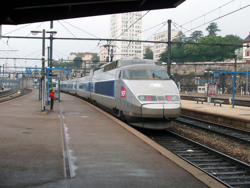TGV Sud-Est nach Paris in Djion.