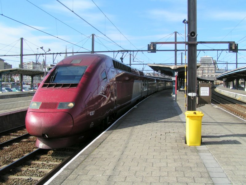 Thalys 4307 in Oostende vor der Abfahrt nach Brssel. 12.09.04