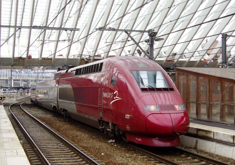 Thalys 4331 verlsst am 13-4-2006 Bhf Liege Guillemins