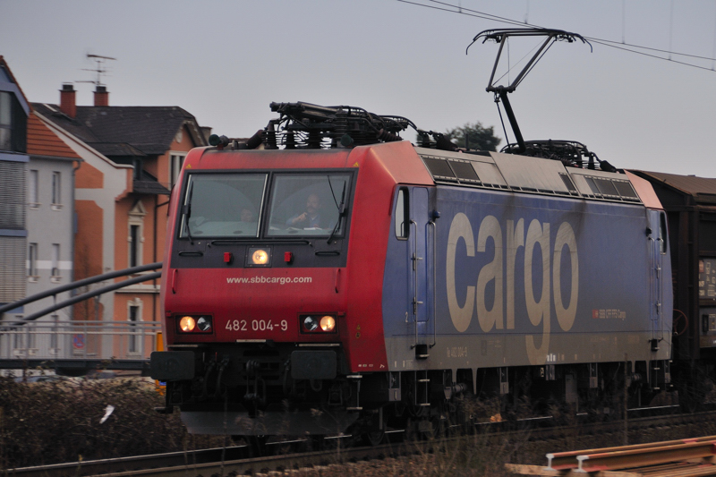  That´s it ... 482 004-9 im AL-Lokportrait. (Herbst 2009).