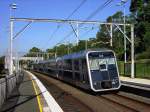 T99 bei Halt in Casula Station, Sydney April 2002