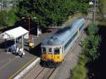 628 von Maitland kommend bei Halt in High Street Station, Mai 2002 - Maitland liegt 31 km westlich von Newcastle und ist 193 km von Sydney entfernt; der Ort liegt aber immer noch im Servicebereich von CityRail.