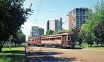 Adelaide Glenelg Tram__Zug nach Glenelg wechselt an der Abfahrtstelle in Adelaide aufs richtige Gleis.__07-01-1989