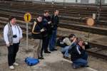 Sichtliche Geschftigkeit und entspannte Gelassenheit ziert die Typisierung der Fotografen whrend des Bahnbilder-Treffens in Regensburg...