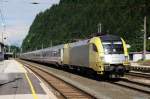 EC 83  Garda :... am 20.06.09 hatte ihn ES 64 U2-017, hier in Durchfahrt Brixlegg, am Haken. 