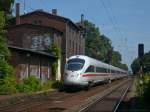 ICE 309 durchfährt den Bahnhof Leipzig-Leutzsch auf Gleis 1 in Richtung Nürnberg über Erfurt und Würzburg. (15.08.2009)