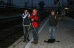 Patrick, Sebastian und Kevin am Abend und somit kurz vor Ende des kleinen Bahnbilder Treffens in Mnchen Hbf. 31.10.2009.