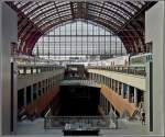 Blick in den Untergrund des Bahnhofs Antwerpen Centraal.