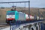 Gemischter Gterzug auf der Linie 24 (Brcke bei Remersdael) in Richtung Vis mit HLE 2821 am 15.