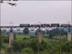 Unterwegs auf den Viadukt von Moresnet ist diese belgische Cobra mit Gterfracht am Haken.