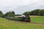 Belgiën Chemin de fer du Bocq  Dampflok 64169 mit einem Personenzug in Senenne  17/8/2014