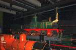 Ein vor 1913 hergestelltes originalgetreues Holzmodell der 1835 von Tayleur/GB gebauten Lokomotive  L'El�phant  ist in der Train World ausgestellt. - Die Originallok hatte den allerersten Personenzug in Belgien gezogen. - Bild vom 23.Juli 2026.
