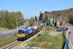 266 014 f�hrt mit einem Kesselwagenzug am ehemaligen Bahnhof Argenteau vorbei in Richtung L�ttich.

Arguenteau 07.04.2026 