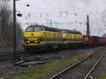 SNCB-Loks 5537 und 5507 starten in Aachen-West mit einem Schrottzug am Haken in Richtung Belgien.