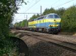 SNCB-Loks 5540 und 5538 bringen einen mit Stahlplatten beladenen Gterzug nach Montzen. Aufgenommen am 04/10/2008 in der Steigung bei Warsage.