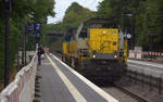 7785,7789  beide von Lineas kommen als Umleiter Lokzug aus Belgien nach Oberhausen-West und kammen aus Richtung Aachen-Hbf,Aachen-Rothe-Erde und fahren durch Aachen-Eilendorf in Richtung Stolberg-Hbf(Rheinland)Eschweiler-Hbf,Langerwehe,Düren,Merzenich,Buir,Horrem,Kerpen-Köln-Ehrenfeld.
Aufgenommen vom Bahnsteig 2 in Aachen-Eilendorf. 
Bei Sommerwetter am 23.7.2018.